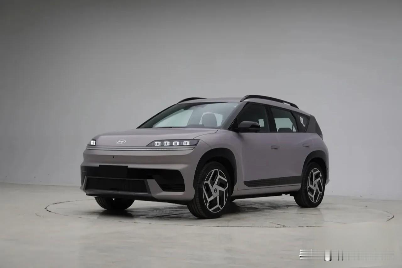 10月29号北京现代搞了个大动作，推出了“新质力纯电SUV”EO羿欧，价格在11