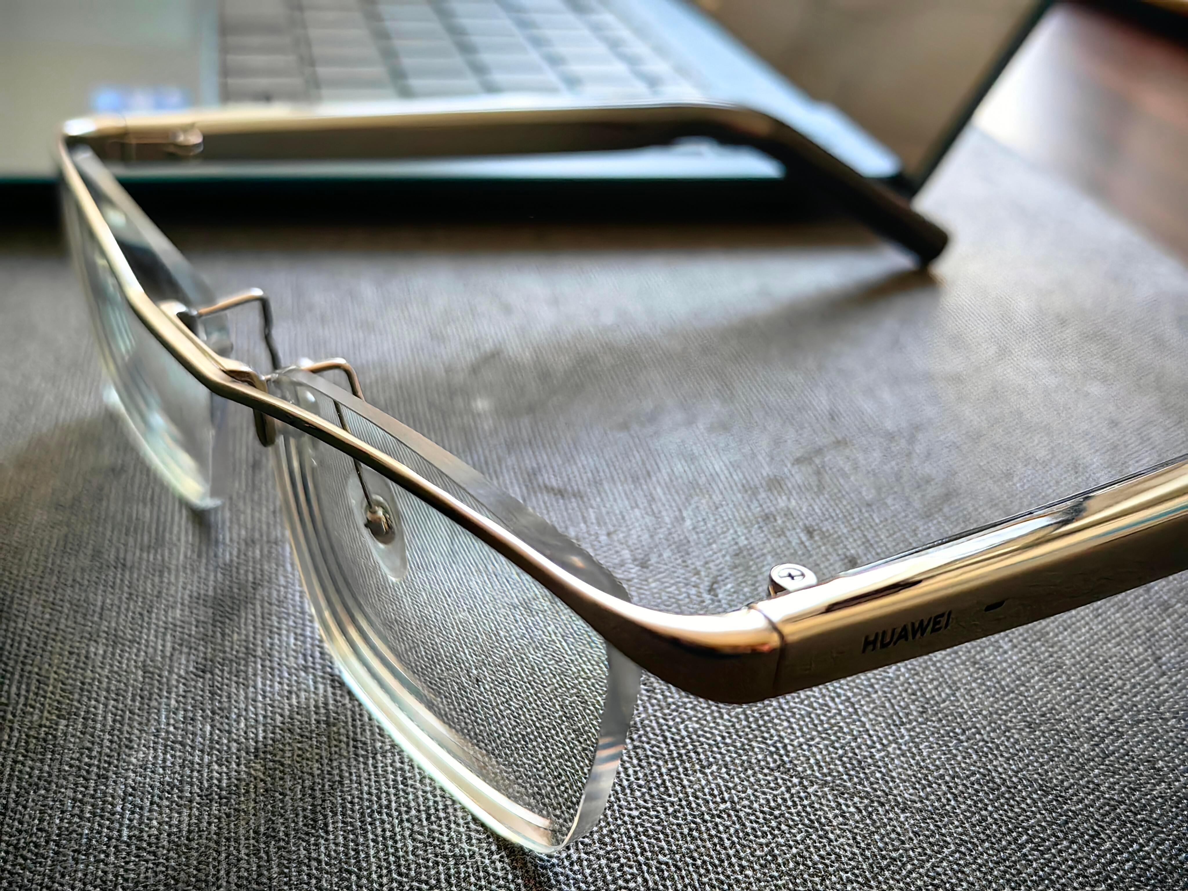 怎么会有眼镜越用功能越丰富的啊，感觉华子这款智能眼镜实用性和颜值都算亮眼，不仅无