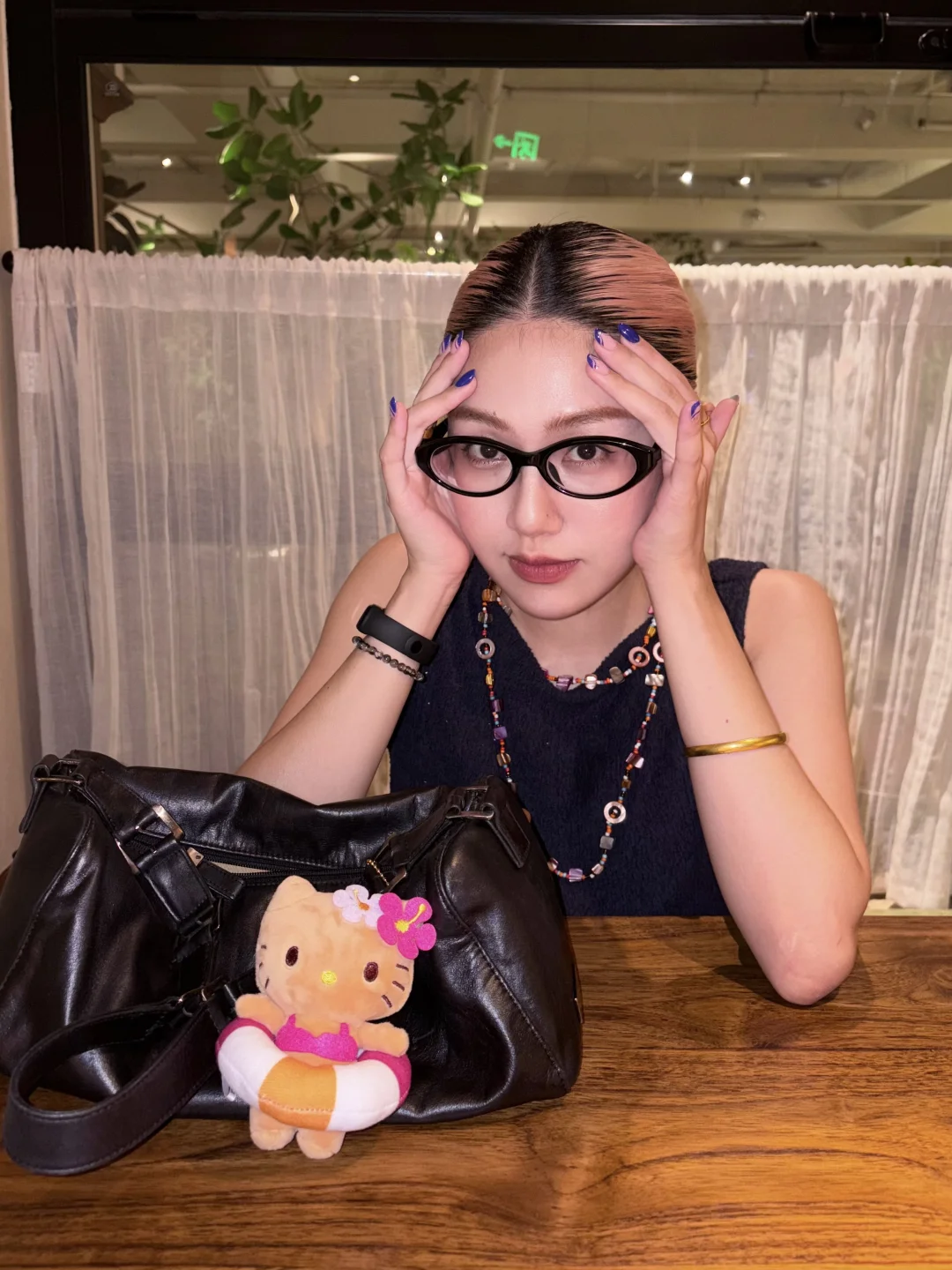 今天和一个小黑皮约会，大家猜猜她是谁🐱