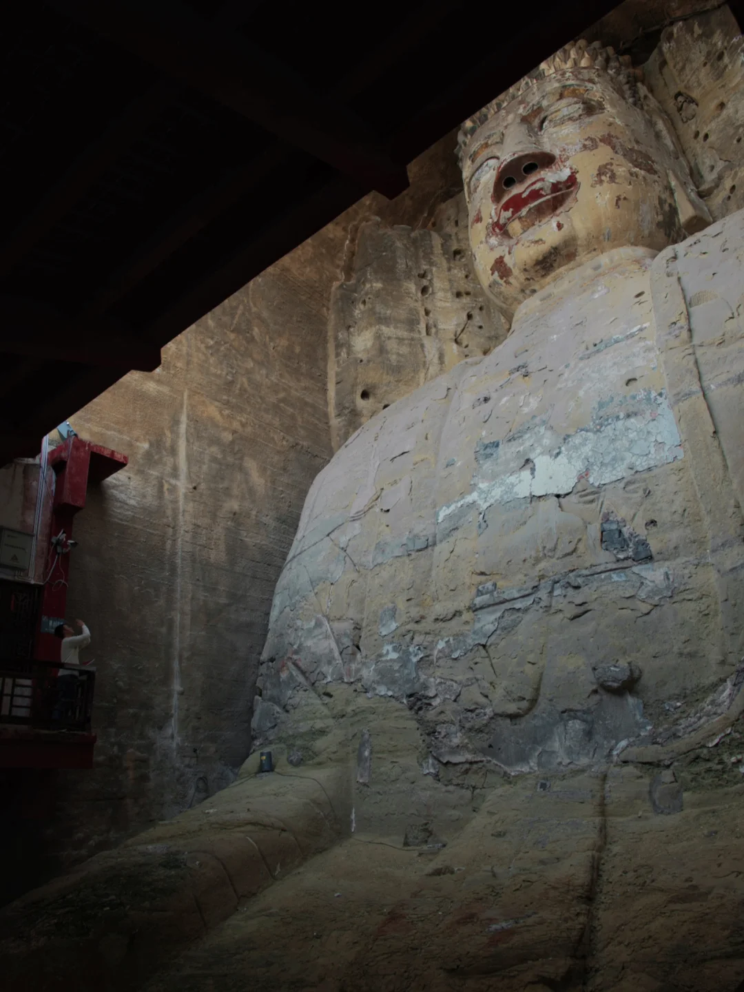 伫立四川千年，世界最大的释迦牟尼石刻像👏