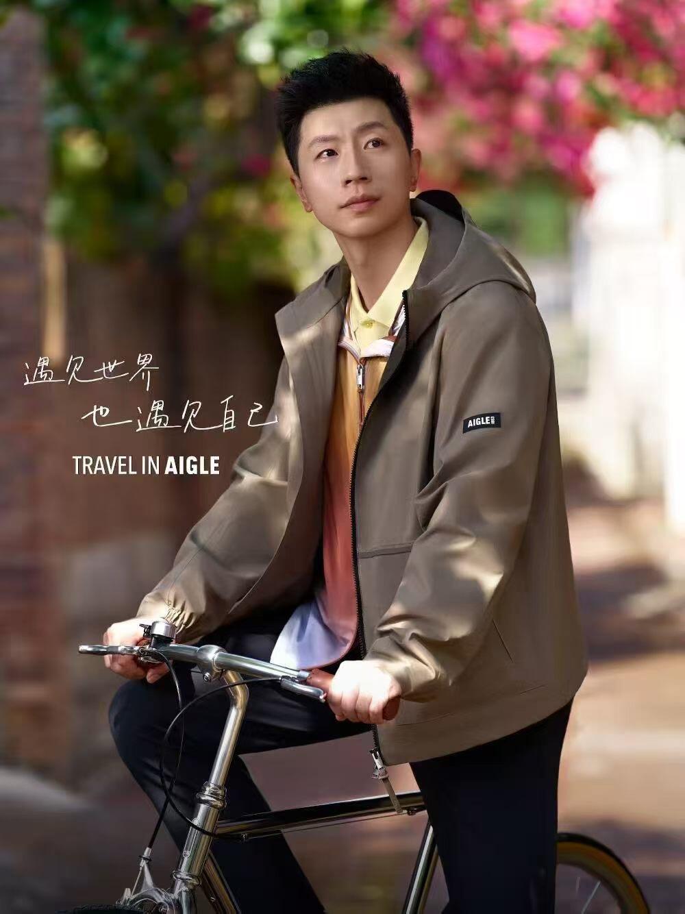 马龙不打比赛，商业价值步步升高！
龙队还是太权威了，搞钱还可以很帅气和文艺，青春