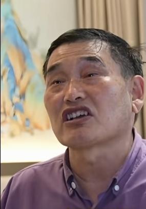 大衣哥说大家都觉得他挺优秀，可实际上比他优秀、条件比他好的人多了去了，他自己又算