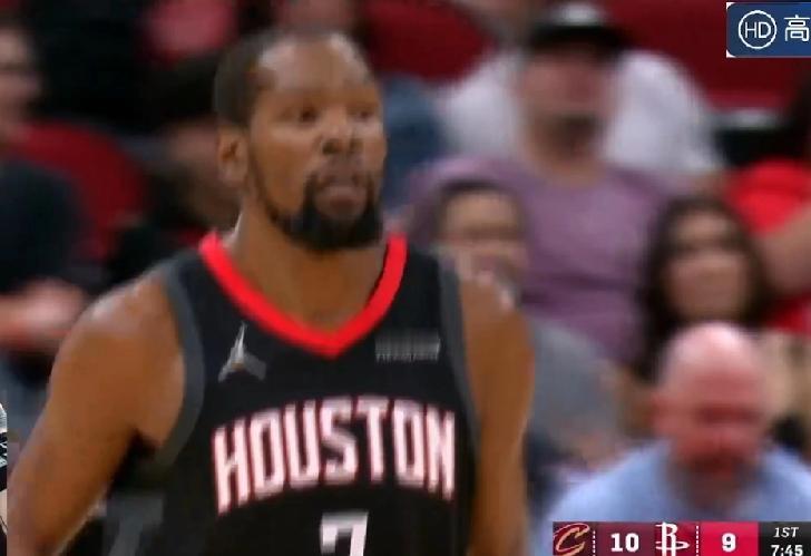 无差别单打！NBA火箭暴击骑士，杜兰特30分+4板+7助，今天死神三节打卡！没有