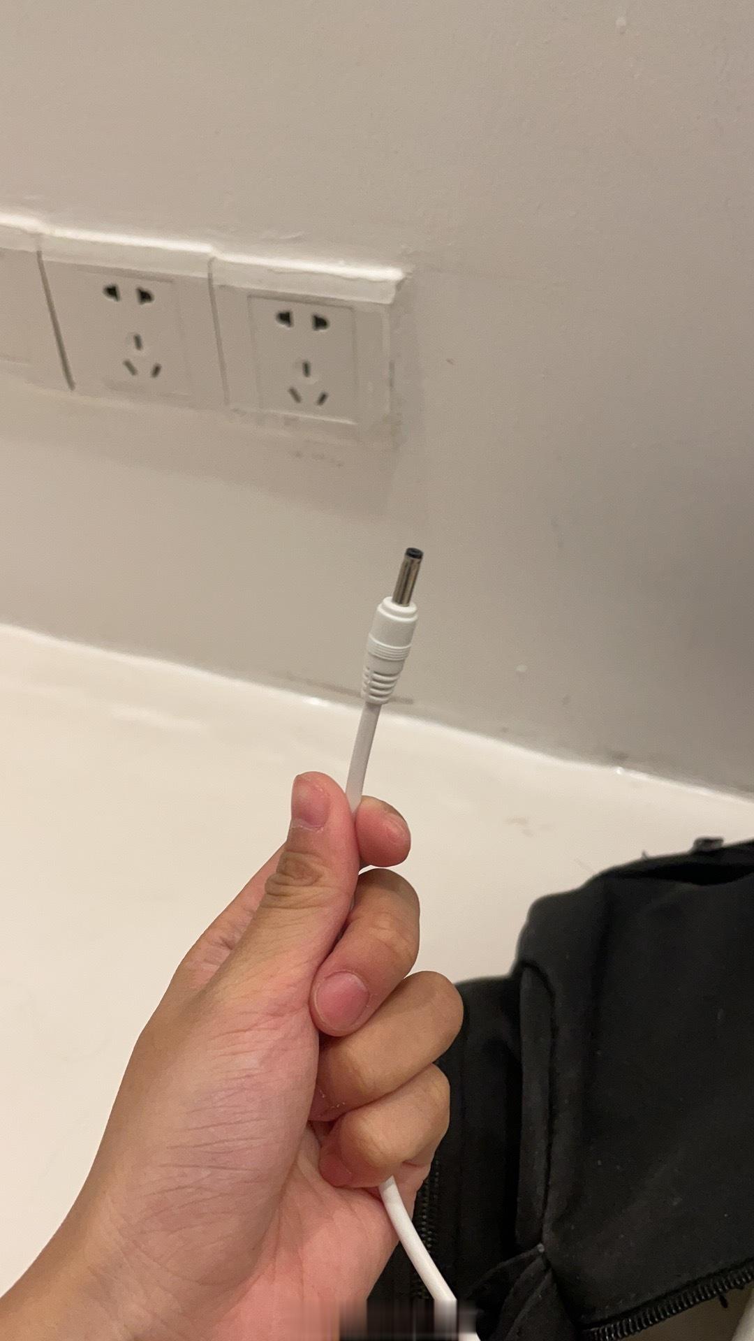 带着牙刷充电线就出门了[衰] ​​​