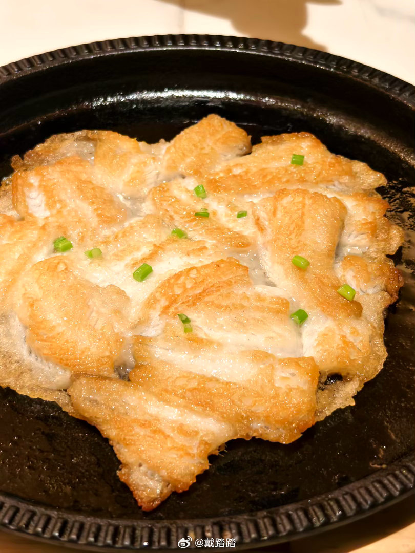 强哥，真的很强！在一个漂亮饭至上、故事概念先行的年代，吃到返璞归真，食材本味和精