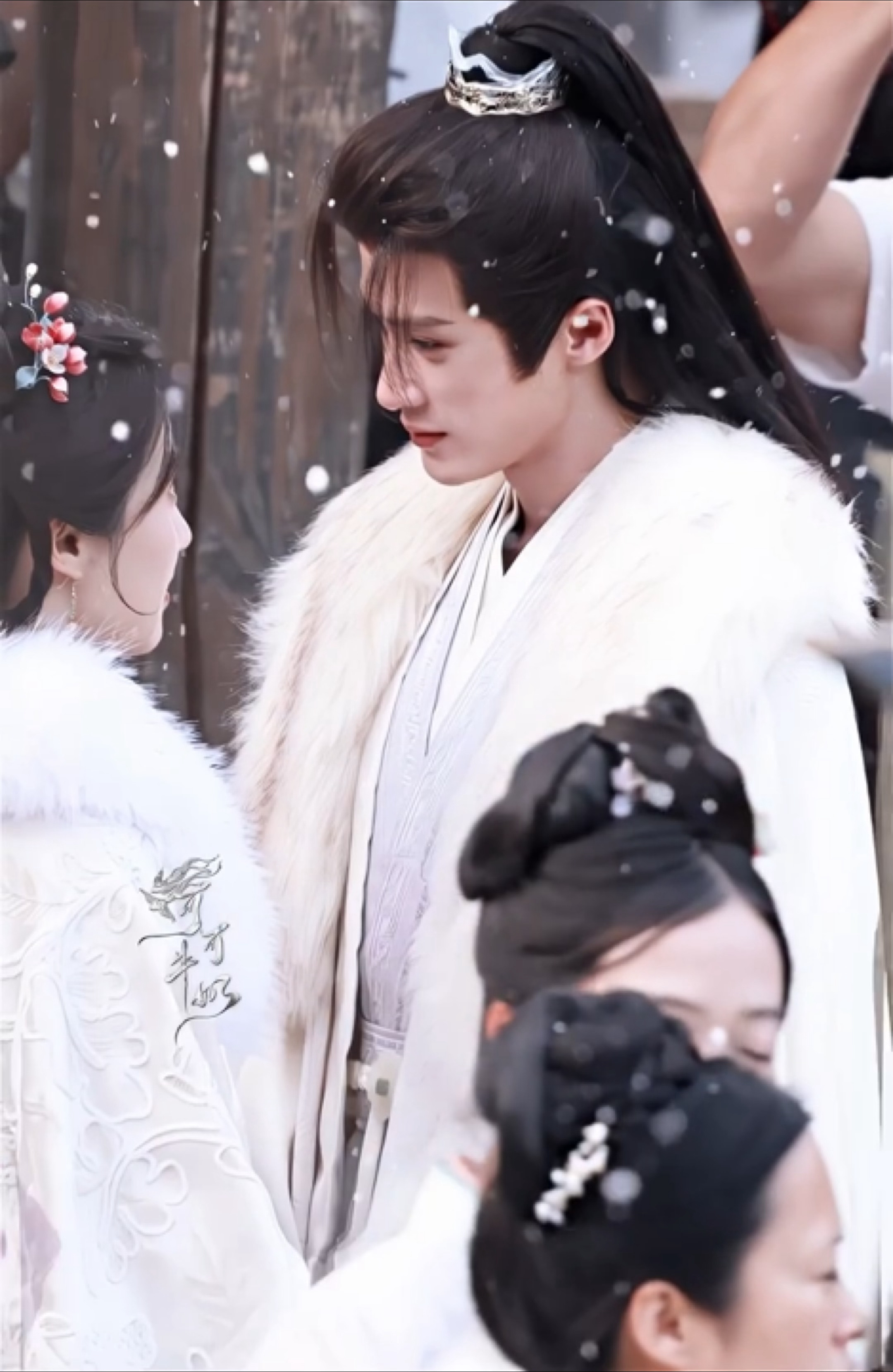 檀健次《何不同舟渡》檀健次有一双会爱人的眼睛谢却山满眼的宠溺隔着屏幕也会被苏到檀