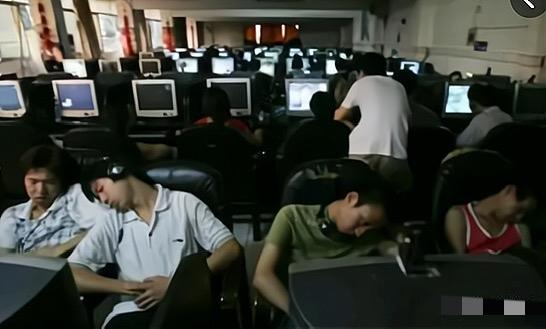谁都没想到！曾经注定淘汰的网吧，
居然逆风翻盘，干到千亿营收！
你根本想象不到，