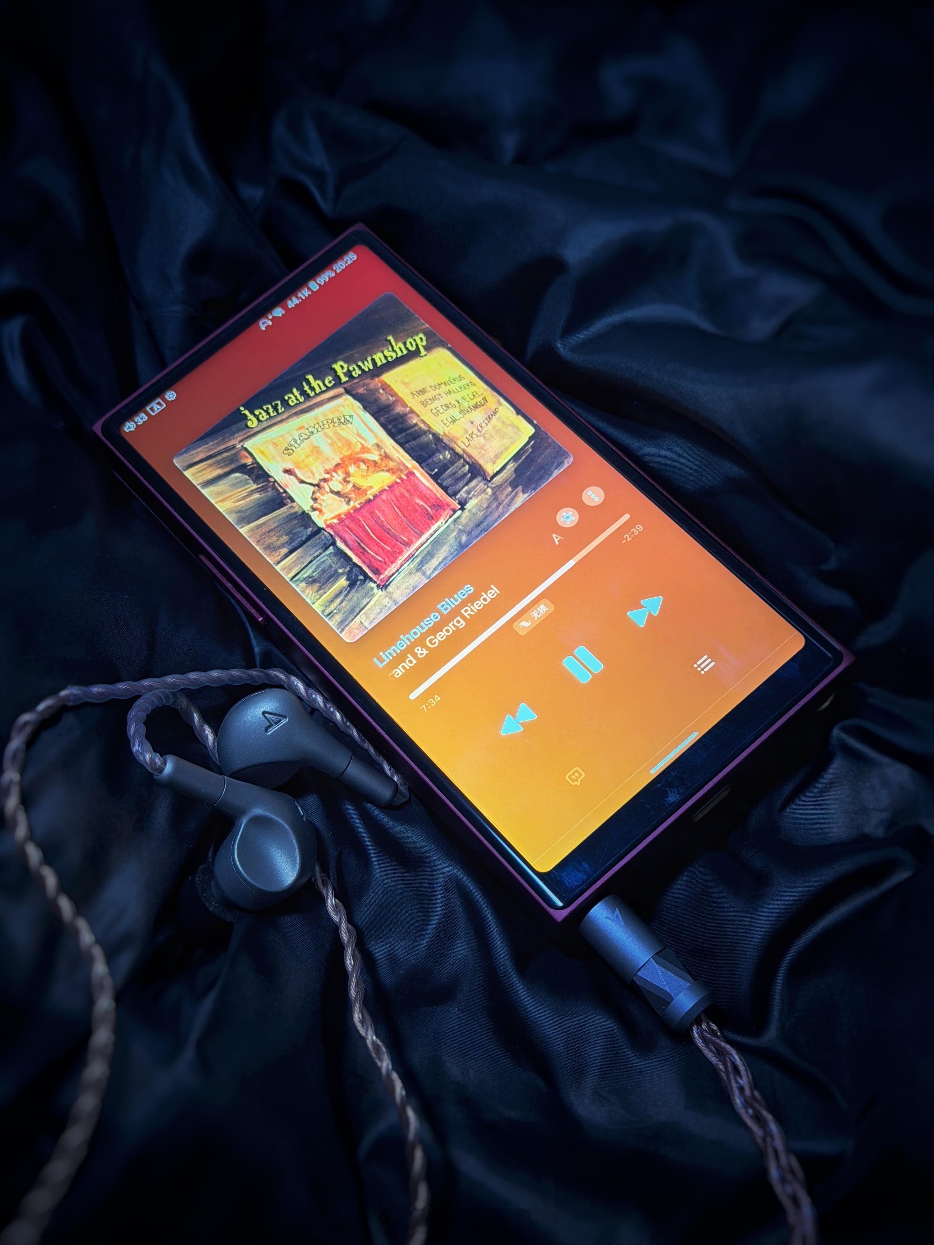 今晚的混搭，别说还挺好听[doge]耳机发烧友[超话]闲来无事开开箱[超话] ​