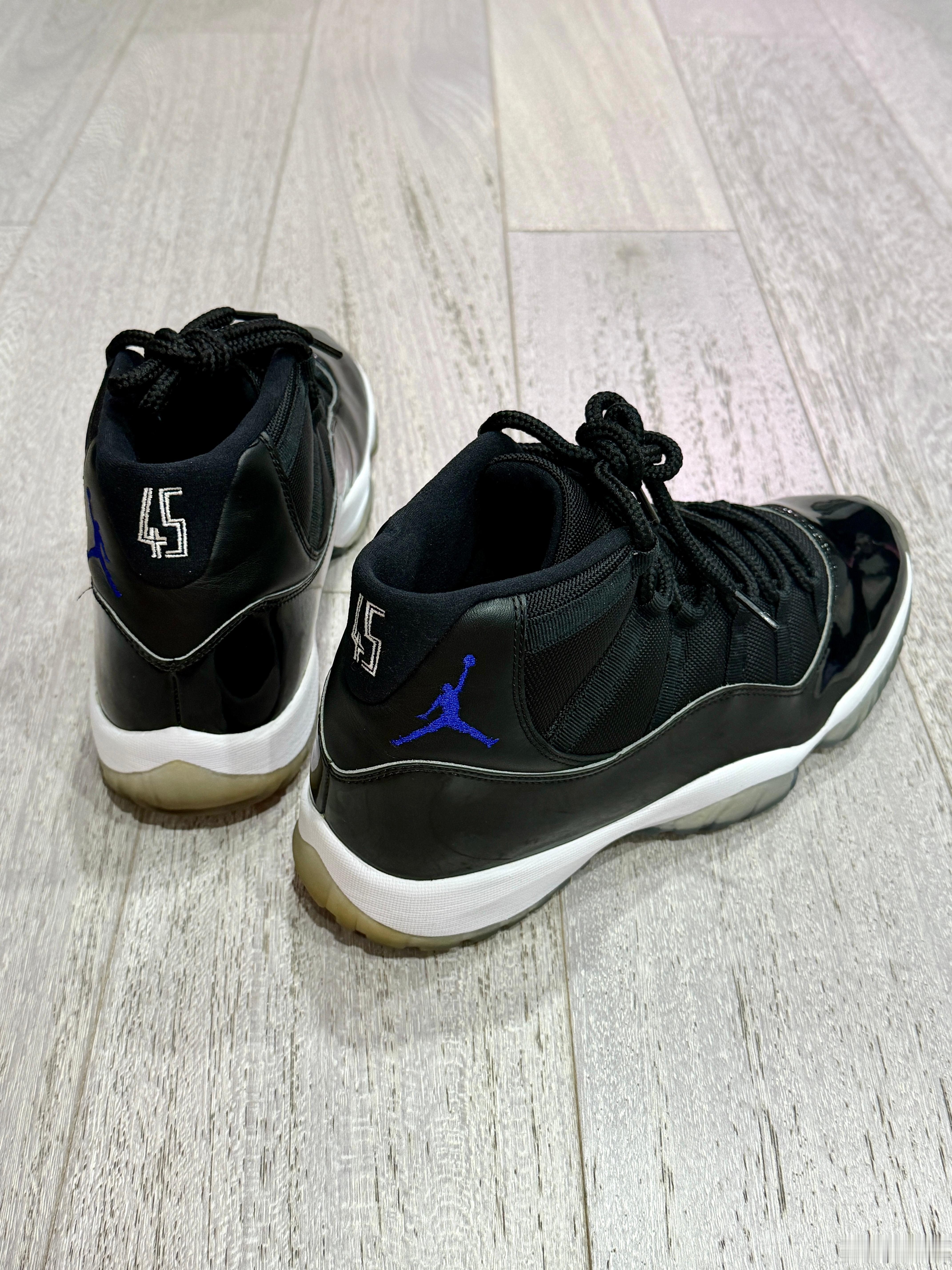 又到了穿AJ11的季节。这两年穿AJ，买AJ的人是不是越来越少了？（定价越来越高