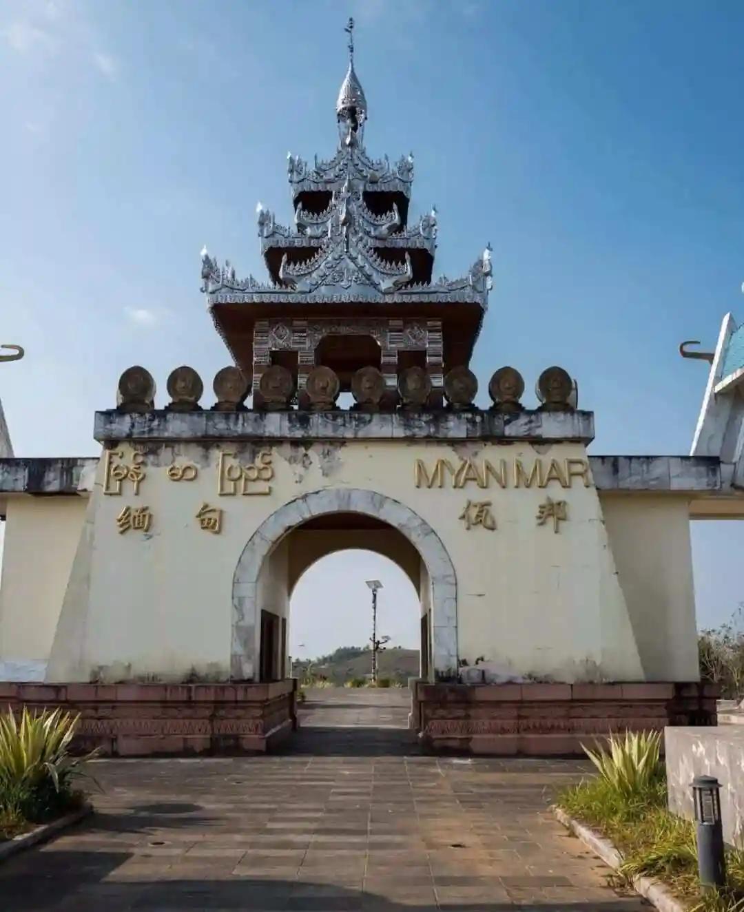 眼睛又要花瞎了！
佤邦是缅甸的一个自治区
位于缅甸境内拥有高度自治权
但是从政府