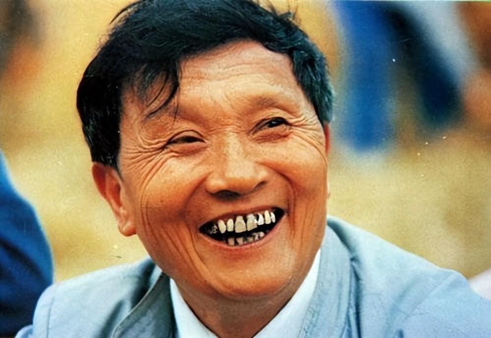 1991年中央到华西村视察，意外见到华国锋照片，吴仁宝称农民对感情最重视，你怎么