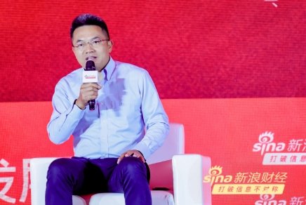 【银行股为何屡创新高？国泰基金艾小军：银行的现金流非常好 股息率也比较高 】20