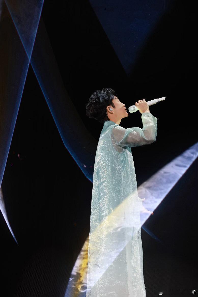 李玉刚刚好遇见你巡回演唱会李玉刚常州演唱会预售开启 这次巡演主打国风舞美加全场景