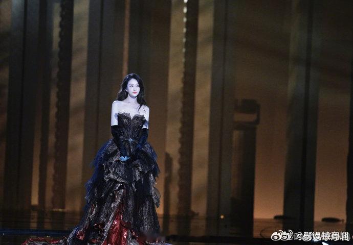 李小冉 谢娜管不了我乘风2026 不被年龄定义，不被规则束缚，李小冉活得热烈又自