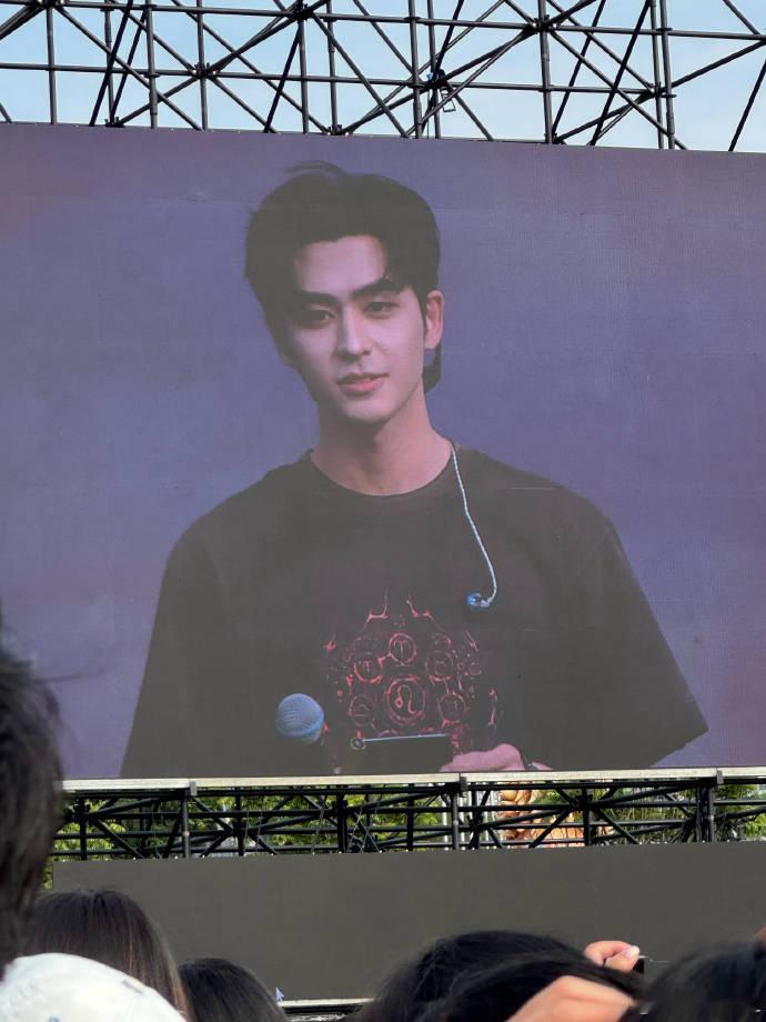 芒果新签歌手看到了张翰的影子短剧慕容云海候选人音乐节  似曾相识的感觉，真的是带