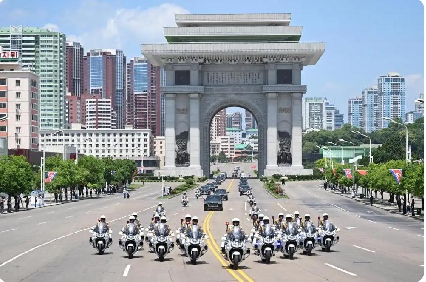 近日中朝高层互动引发国际关注，日本反应更格外敏感。官房长官木原稔公开表示对此“高