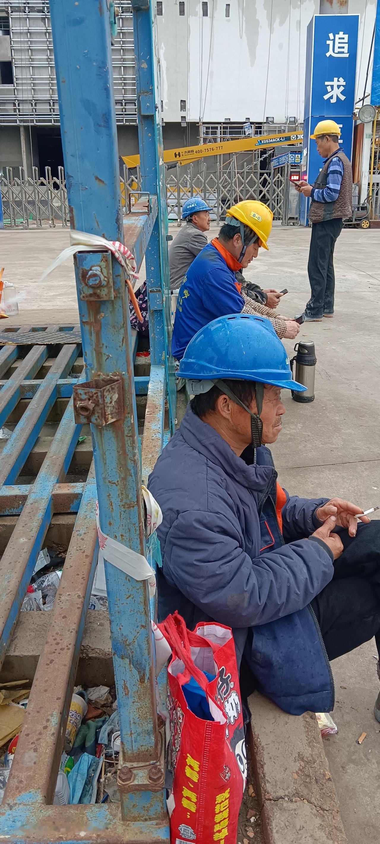 65岁,你还愿意打工吗? 65岁,你还愿意打工吗?
多数农民到了60来岁，都是因