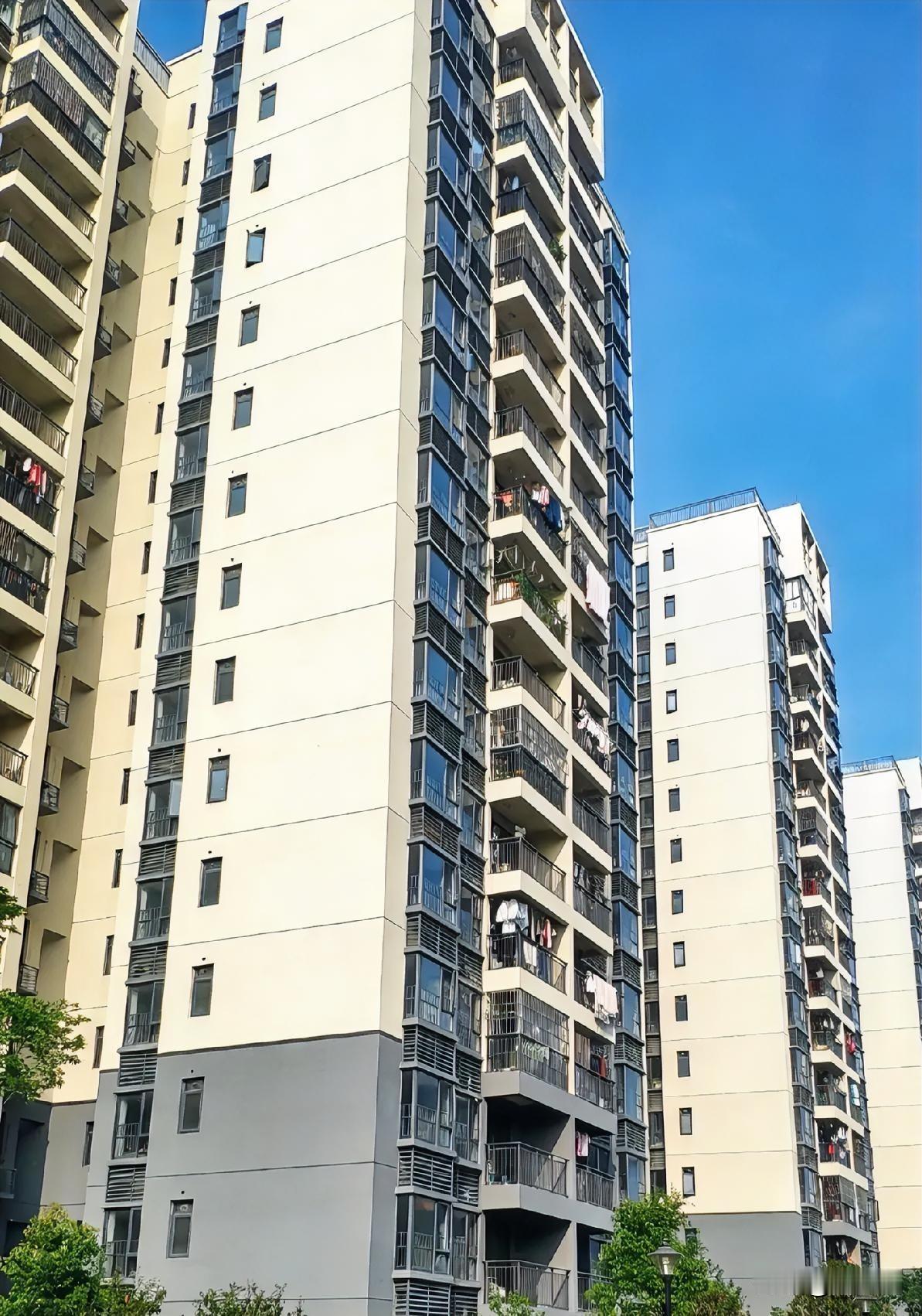 在济南200万能买到什么房子?
在济南，200万可以买到什么样的房子？
我在济南