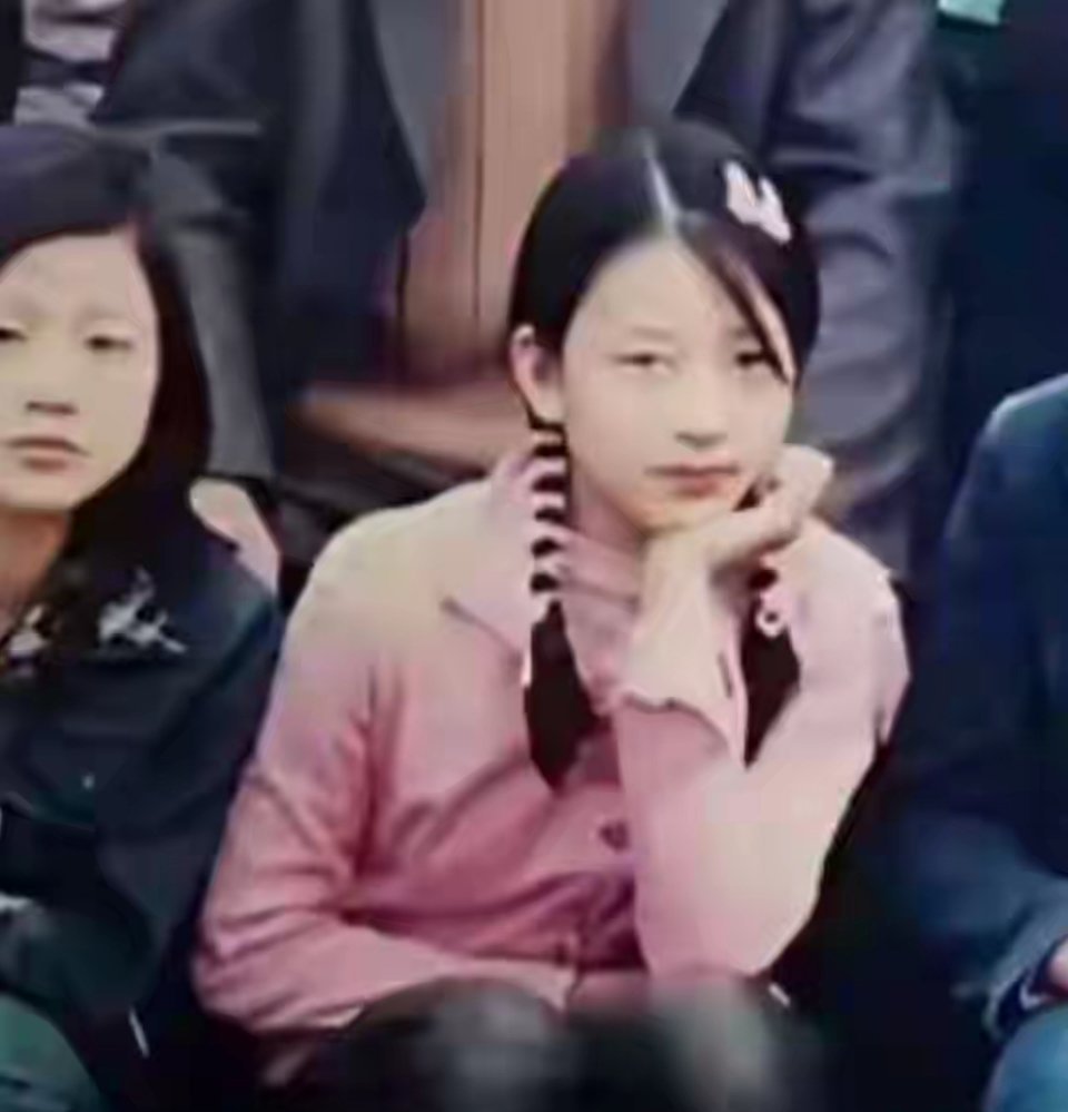 看方媛旧照，果然天王严选就是从小美到大，天然美女 
