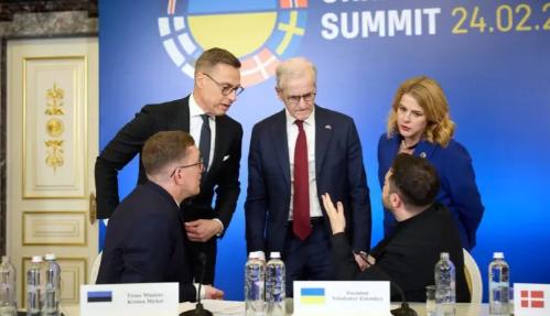 泽连斯基被耍了！
近日，德国和其它欧盟国家告诉乌克兰，想要加入欧盟，至少需要10