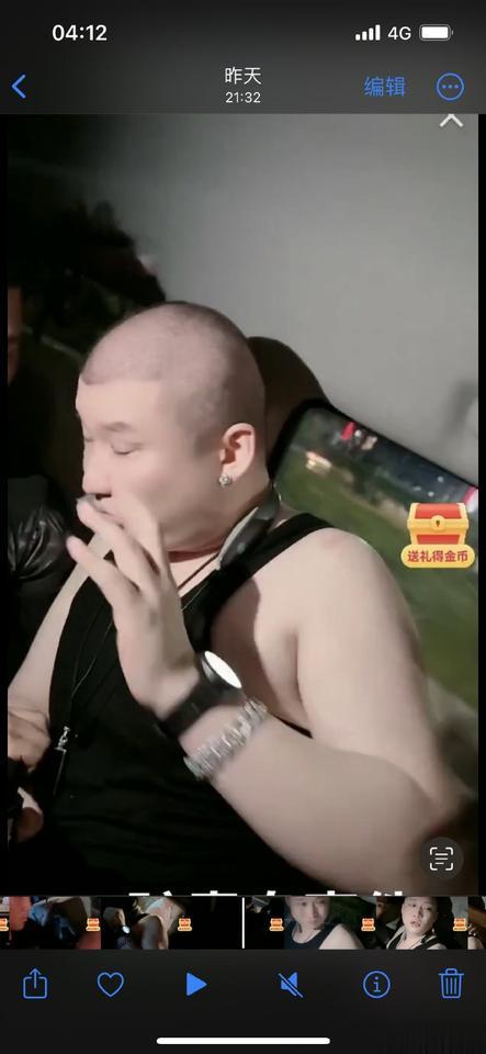 二驴是法盲么？显然不是，那么为什么做出这样的事情呢，主要是自大妄为，蔑视法律。
