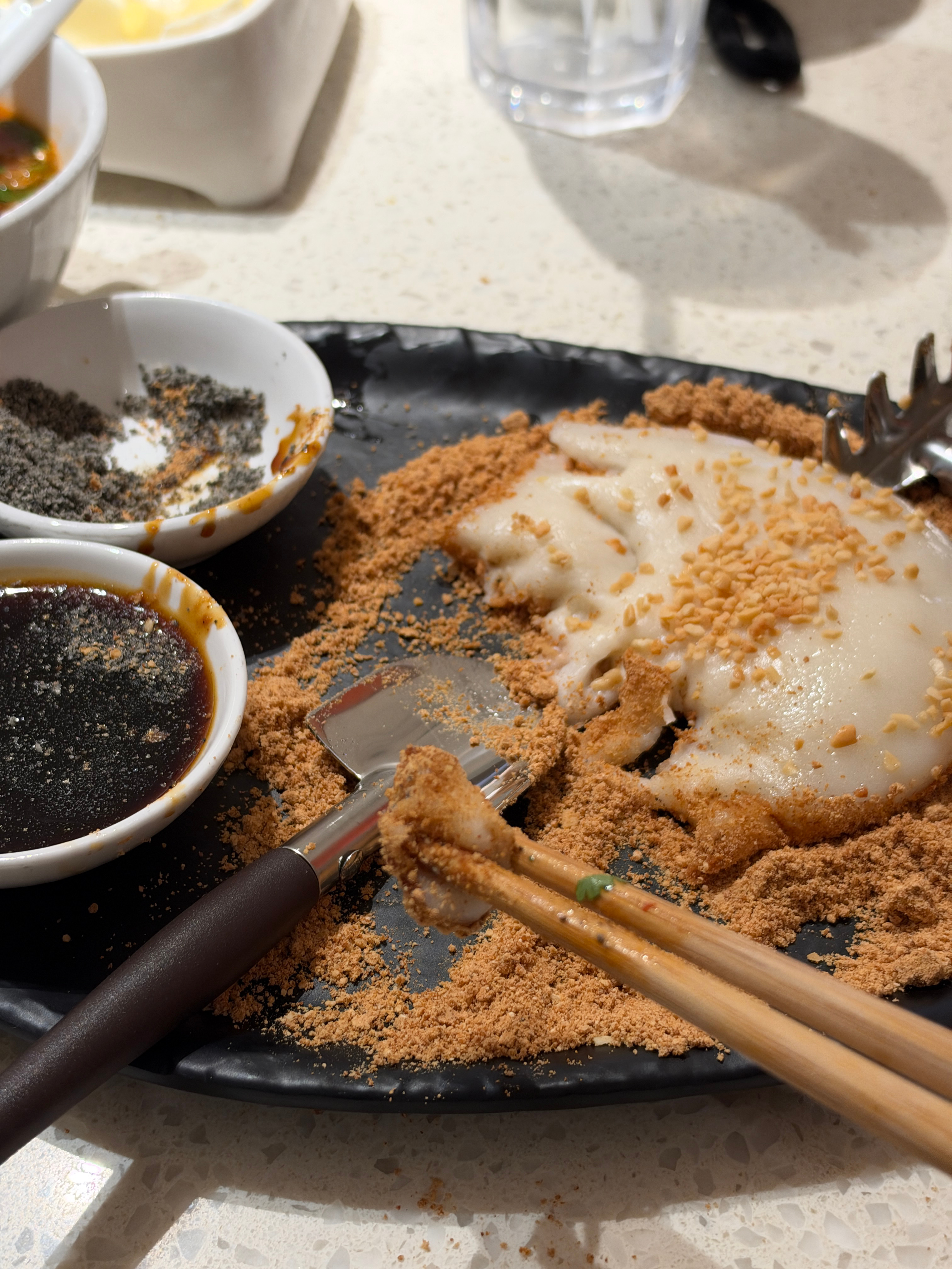 昨天参加完活动后 回酒店快三点又和我老公拍了个植入 快四点才睡今天晚上又拍了预热