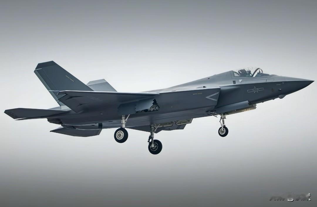 【歼35A——中国空军新锐王牌战机！】