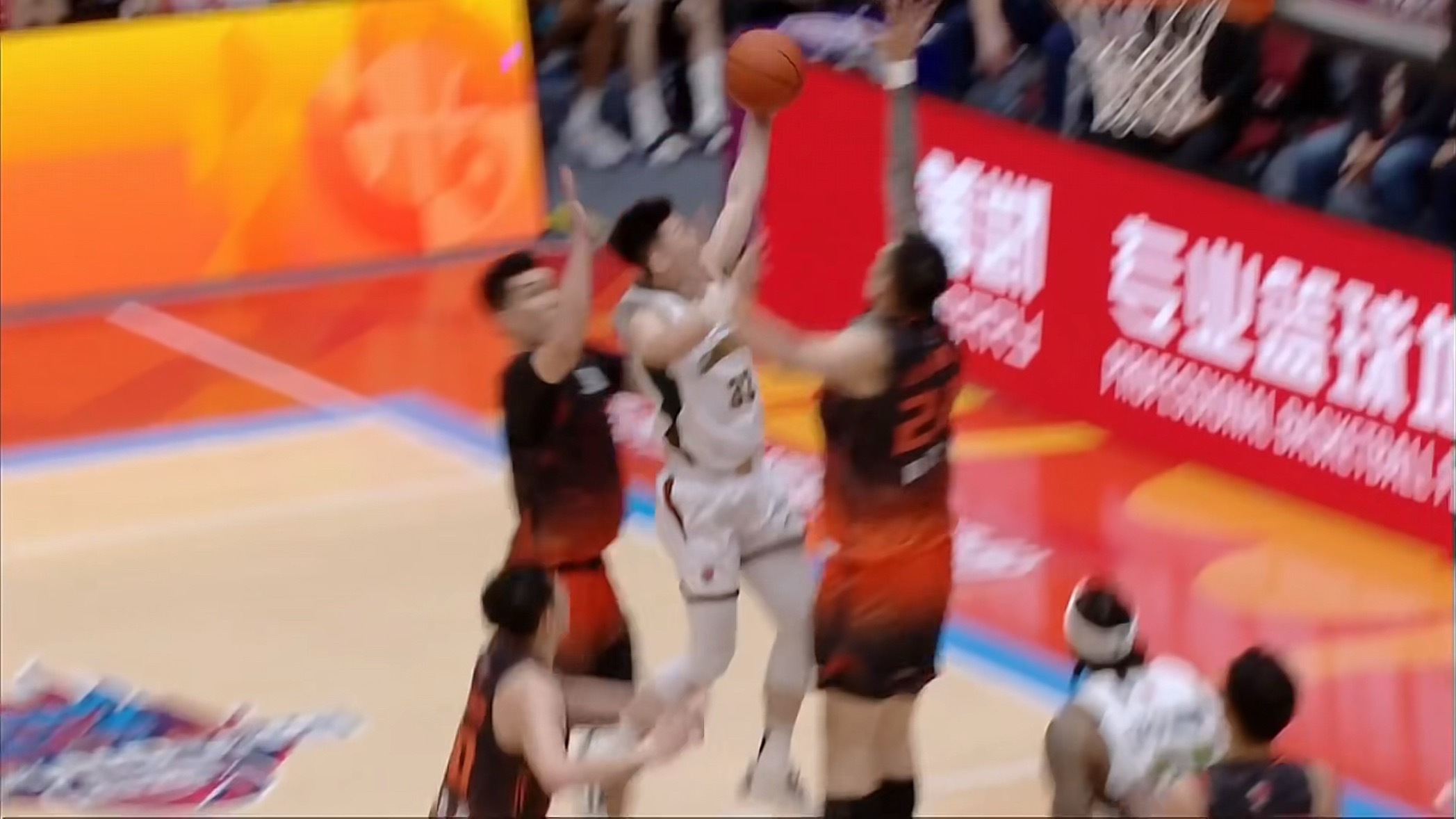 王岚嵚第四节开始很关键啊👍山东男篮vs辽宁男篮辽宁男篮