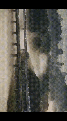 “火到海外了！”成都，一航拍博主用无人机拍风景，飞到金马河大桥上空的时候，没想到