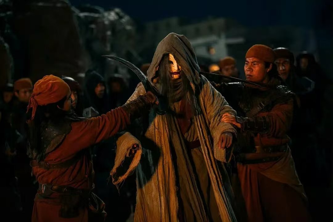 镖人打破武侠片26年的全球票房纪录镖人登顶武侠片全球票房冠军 不玩虚的，真打真骑