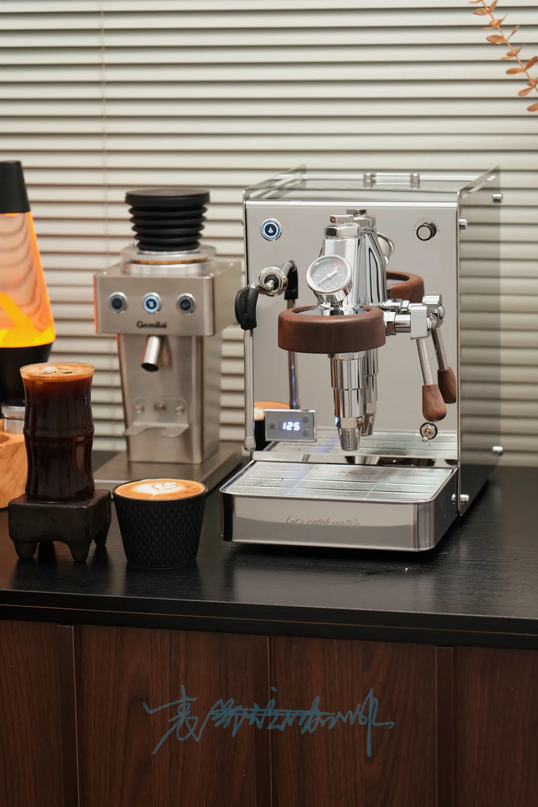 格米莱白鲸mini3038a帅照一组！请欣赏