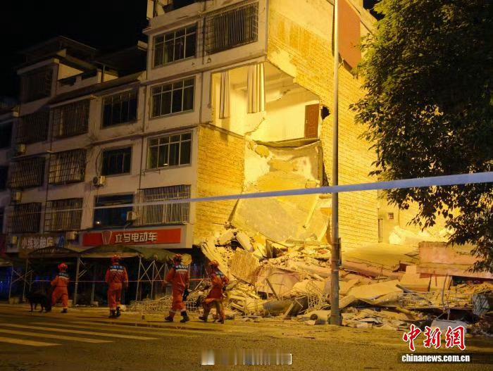 希望这个数字不要再扩大了逝者安息🙏广西柳州地震已致2人死亡