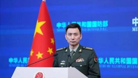 中国有必要公开告诫，谁若敢打击中国大陆本土目标，不管由何处发起攻击，中国在清除攻