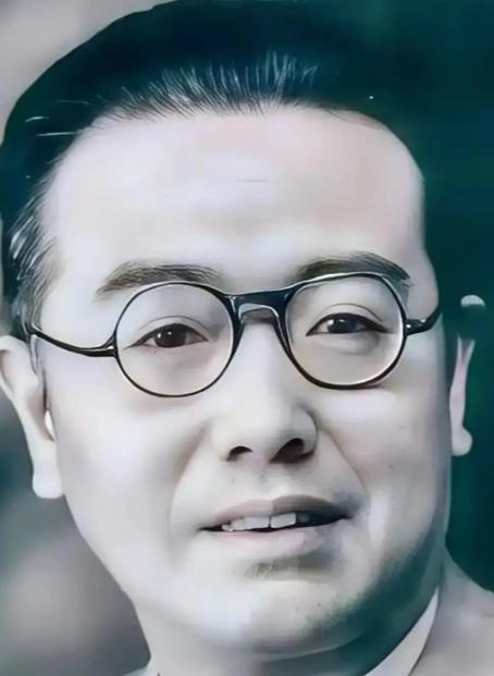 大庆油田发现者谢家荣吞下一整瓶安眠药，在睡梦中离世，第二天，妻子吴镜侬在他身边发