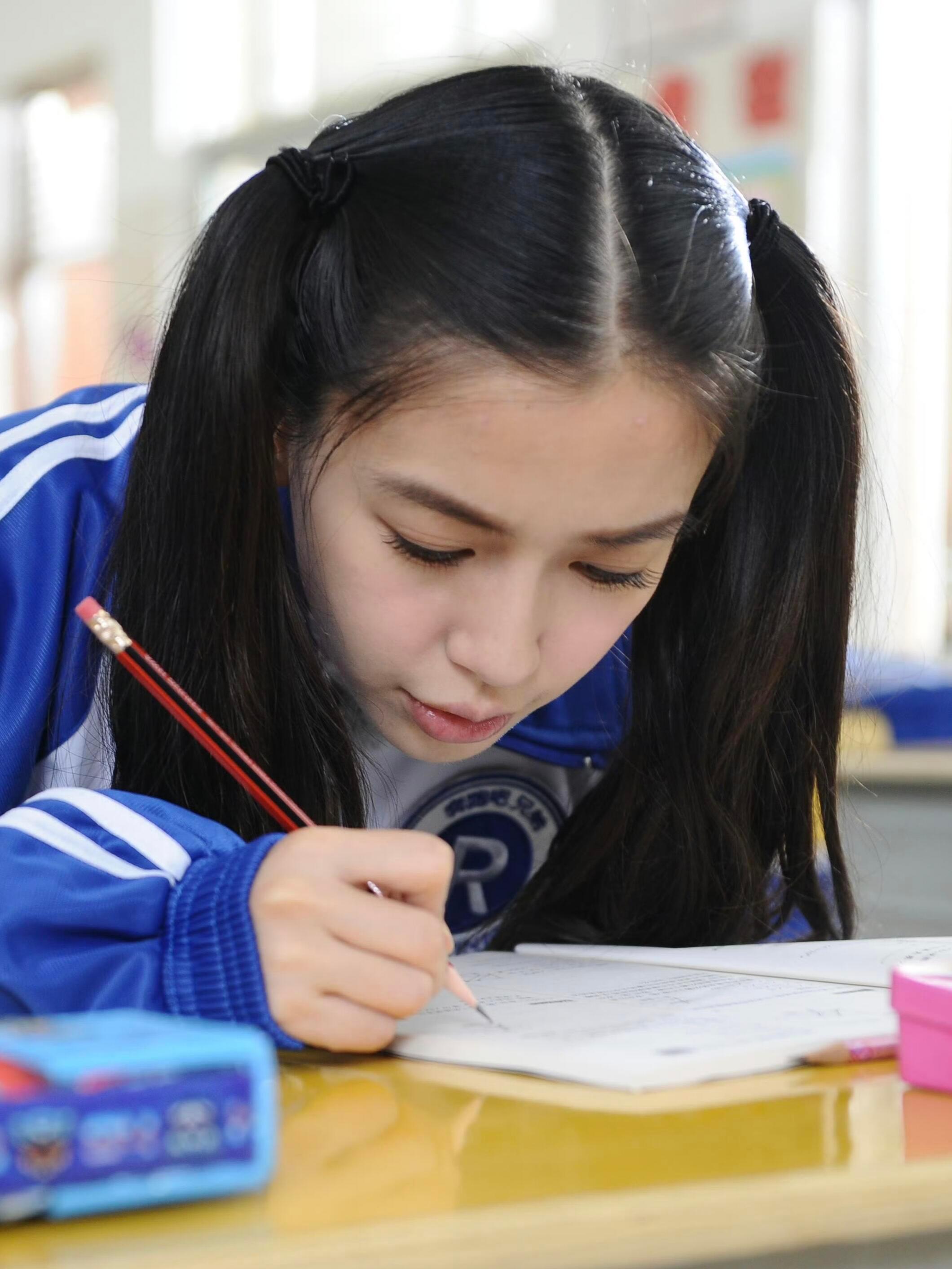 杨颖太萌了，我要是摄影师，我也要怼脸拍！ 