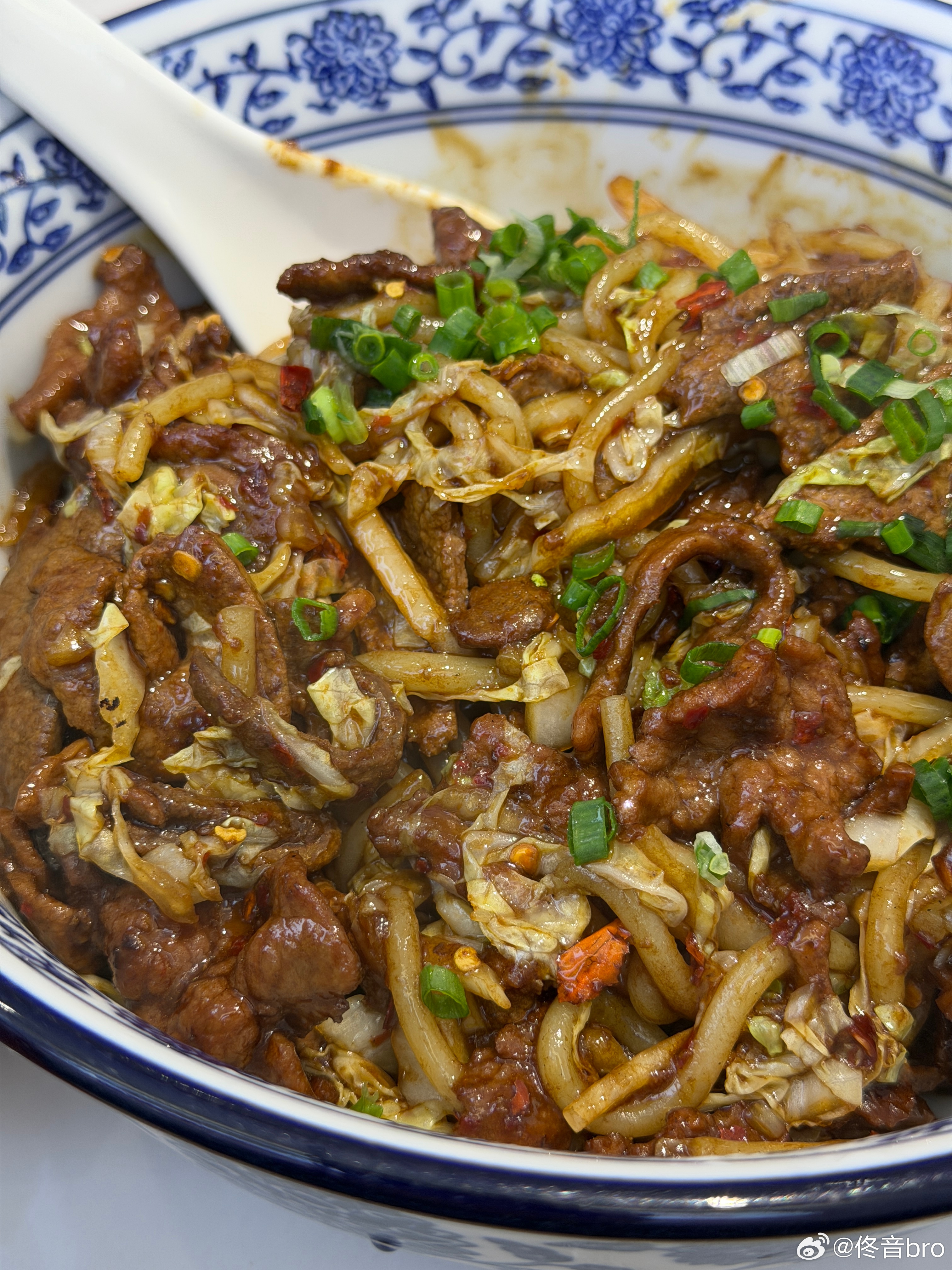 第一次来上饶江西把粉玩的真6啊这猪肝牛肉炒粉 ，香迷糊了 ​​​