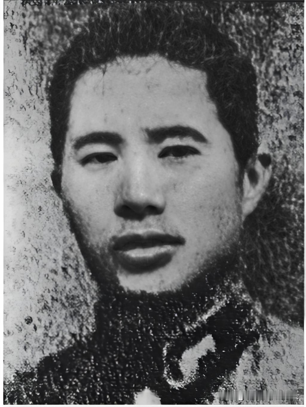 赖传湘（1904年～1941年），字镇之，江西南康人，是抗日英烈。
赖传湘自幼勤