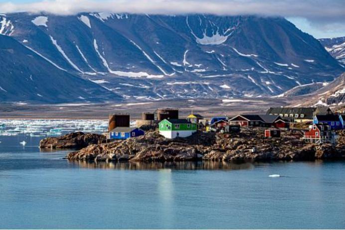 在格陵兰问题取得阶段性成果后，特朗普的注意力再次转向乌克兰。
 
据披露，他向乌