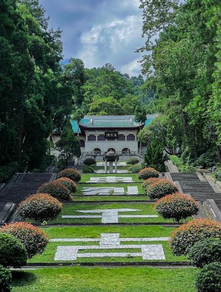 湖南衡阳南岳忠烈祠，是大陆唯一专为国民革命军抗日阵亡将士，修建的国家级陵园，供奉
