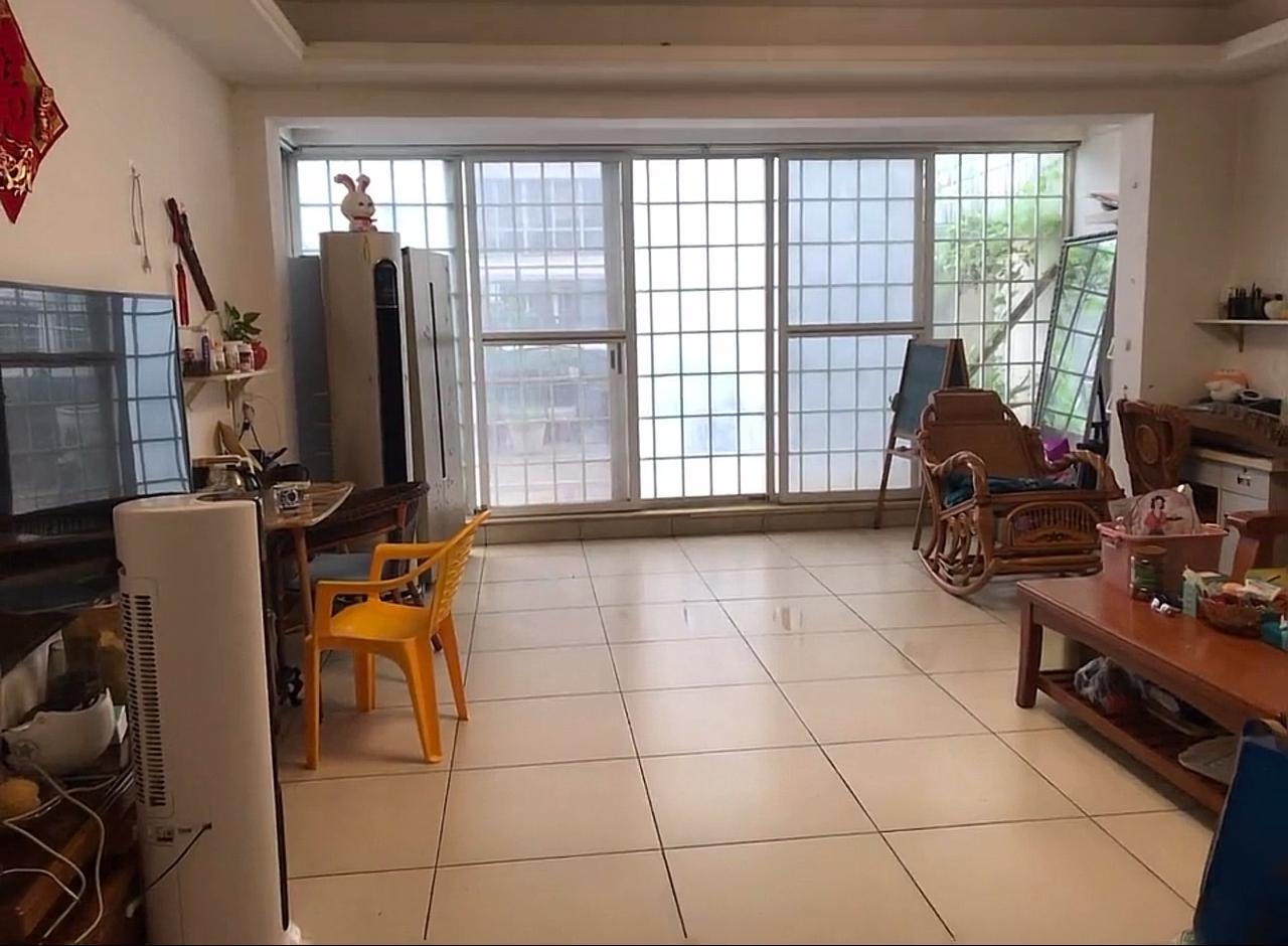 上周我公公安详的走了，办完后事，我老公偷偷跟我说了一件事。​​公公在世时，存了1