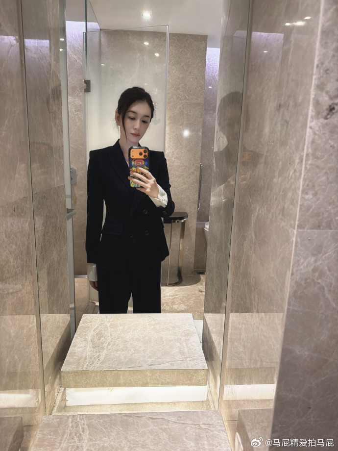 李小冉好久没说台词了李小冉讲台词紧张到出汗，姐姐终于进组了吗李小冉讲台词紧张到出