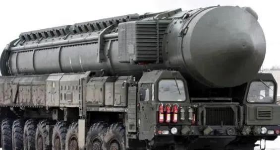 俄罗斯导弹与炮兵科学院副院长、退役上校康斯坦丁·西夫科夫建议普京，如果俄罗斯想给