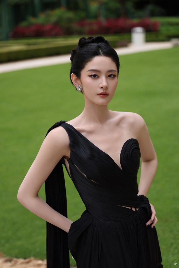 赵晴古装实力认证赵晴努力有收获 从青涩到从容，赵晴靠日复一日的付出拿下最佳古装女