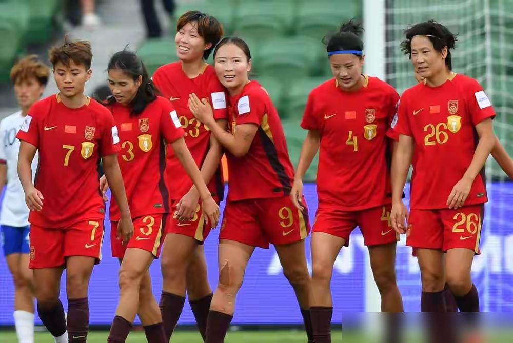 4745天，一个点球黑掉我们整整一代人，今天客场，你还信有奇迹吗？
 
还记得1