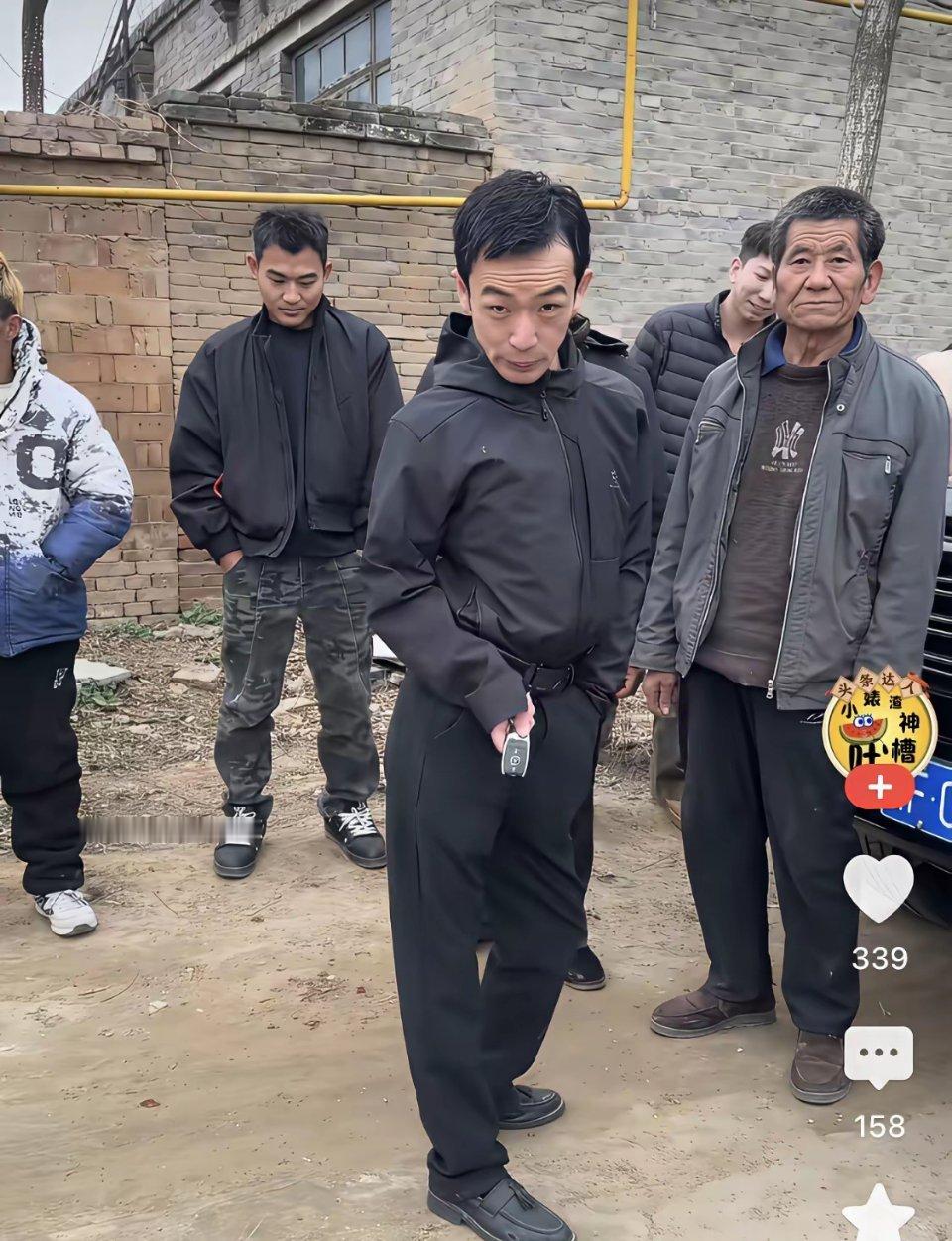 估计有奔驰大G车主刷到这个视频后愤怒地把车卖了，换刚刚上市的尊界S800典藏大观