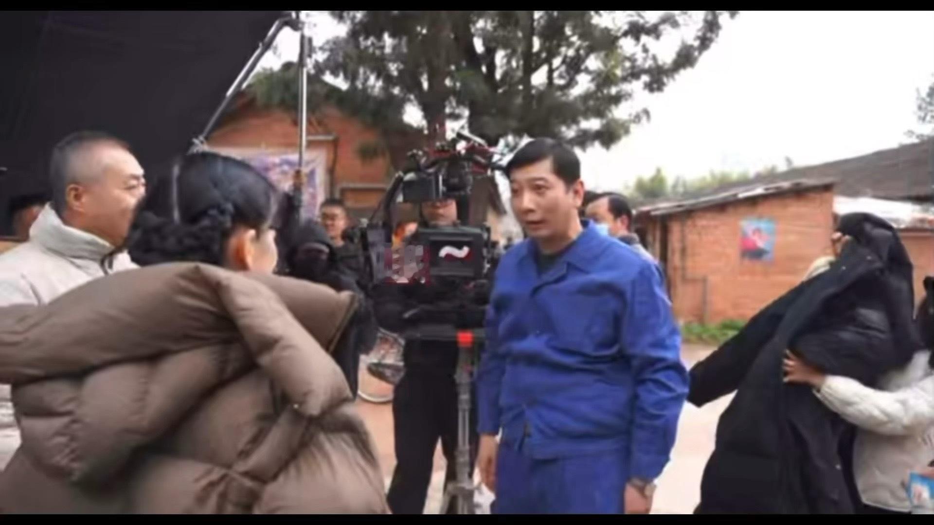 梅婷田雨新剧拖家带口谈恋爱成年人的爱情，哪有那么多风花雪月，大多是带着过往与责任