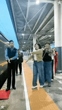 这画面，我看着司乘人员有点不适，我感觉也有点不适了。
你感觉如何？