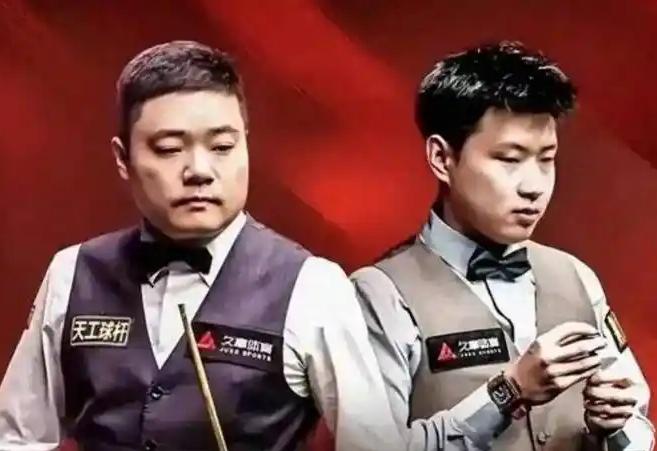 “双龙会”第二阶段结束，赵心童9：7领先丁俊晖。
实话实说，丁俊晖的防守已经做得