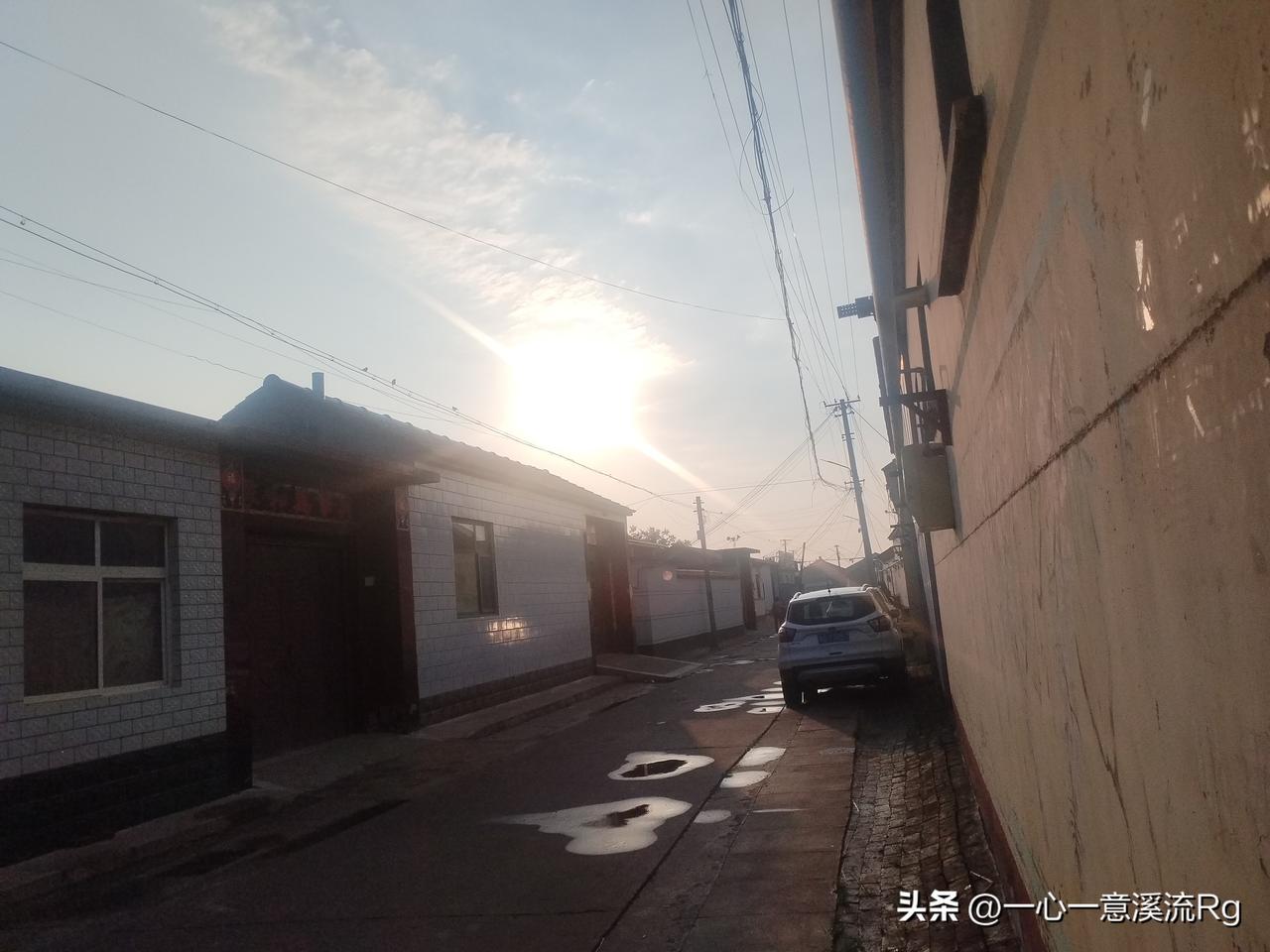 众友友早上好！
今天是6月28日星期天，日出时间4.49分，日落时间7.37分，