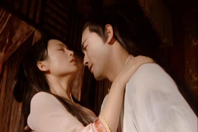 野史，公元698年，太平公主在一个夜晚宠幸了四名男子。到了第二天清早，丫鬟们低着